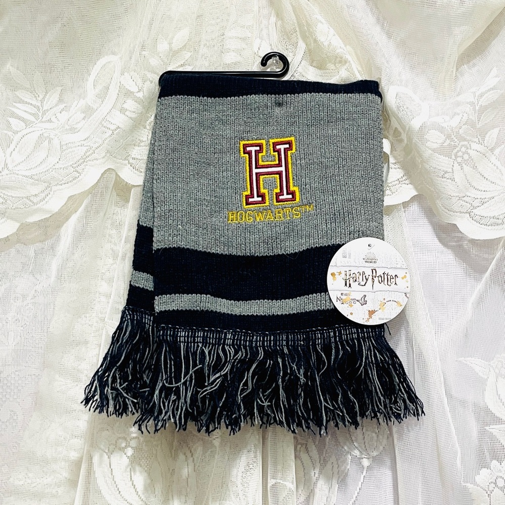 Gray and Black Scarf